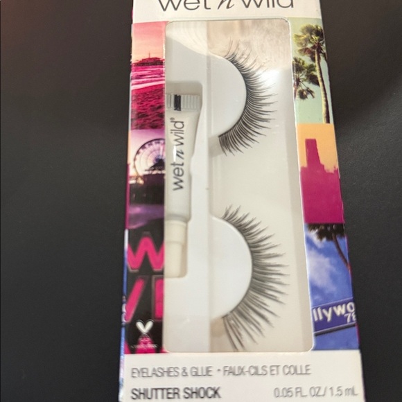 Beautiful Halloween Nail Set and Wet n Wild Eyelashes. NWT. 3 pieces! - Picture 4 of 4